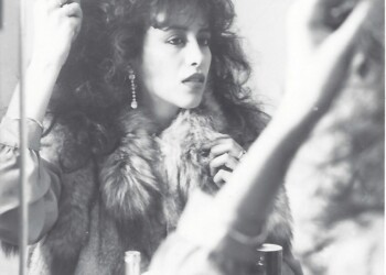 Ofra Haza in front of the mirror, 1986