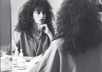 Ofra Haza in front of the mirror, 1986