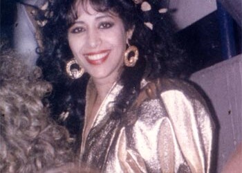 עפרה חזה בפסטיגל 1987