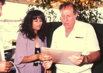 עפרה חזה עם אברהם (דשא) פשנל