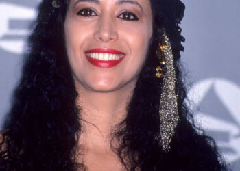 עפרה חזה בטקס הגראמי