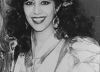 עפרה חזה בפסטיגל 1987