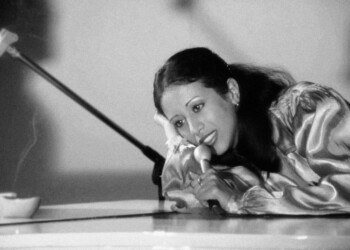 עפרה חזה בסרט "שלאגר", 1979