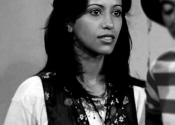 עפרה חזה בסרט "נערת הפרברים", 1979