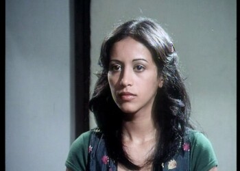 עפרה חזה בסרט "נערת הפרברים", 1979