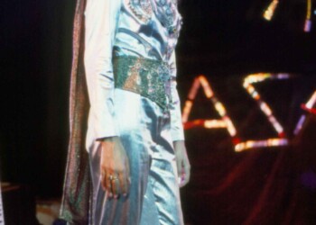 עפרה חזה בצילומי הקלטת "פנטזיה", 1986