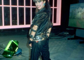 עפרה חזה בצילומי הקלטת "פנטזיה", 1986