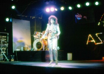 עפרה חזה בצילומי הקלטת "פנטזיה", 1986