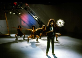 עפרה חזה בצילומי הקלטת "פנטזיה", 1986