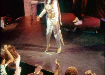 עפרה חזה בצילומי הקלטת "פנטזיה", 1986