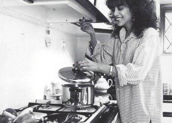 עפרה חזה מבשלת, 1986